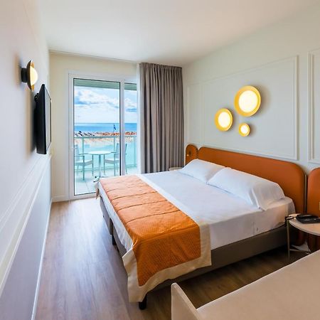 Hotel Montecarlo บิบิโอเน ภายนอก รูปภาพ