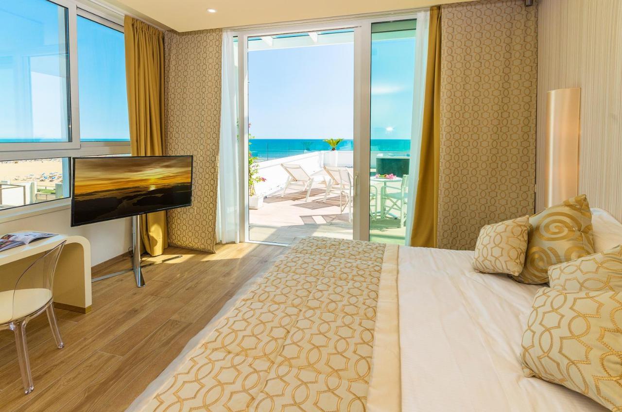 Hotel Montecarlo บิบิโอเน ภายนอก รูปภาพ