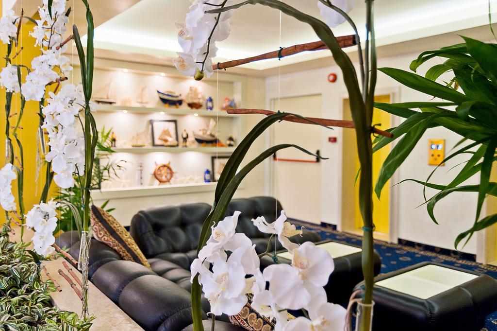 Hotel Montecarlo บิบิโอเน ภายนอก รูปภาพ