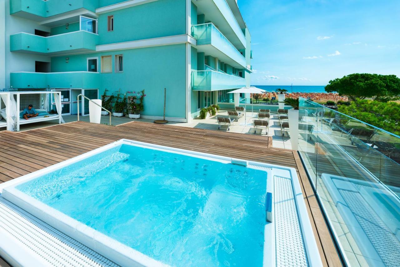 Hotel Montecarlo บิบิโอเน ภายนอก รูปภาพ
