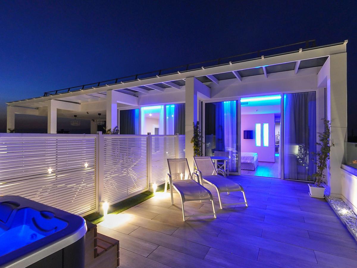 Hotel Montecarlo บิบิโอเน ภายนอก รูปภาพ